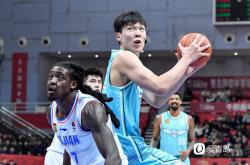 开云下载-包含青岛男篮在客场赢得重要胜利的词条