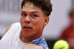 开云体育-澳大利亚网球队爆冷世界网球队，阿尔卡拉斯绝境逆转