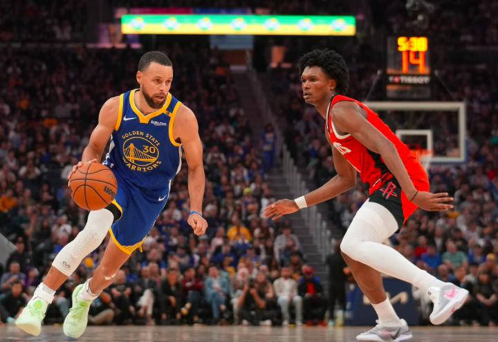 传奇时刻!勇士主场大破火箭库里再次破三分纪录的简单介绍 传奇时刻!勇士主场大破火箭库里再次破三分纪录的简单介绍