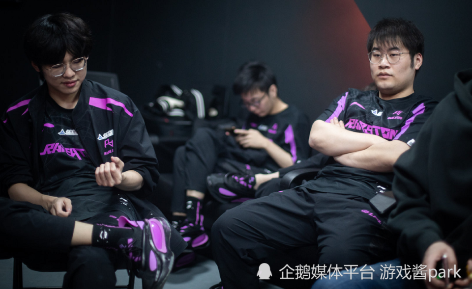 100T鏖战IG，Xiaohu完成帽子戏法的简单介绍